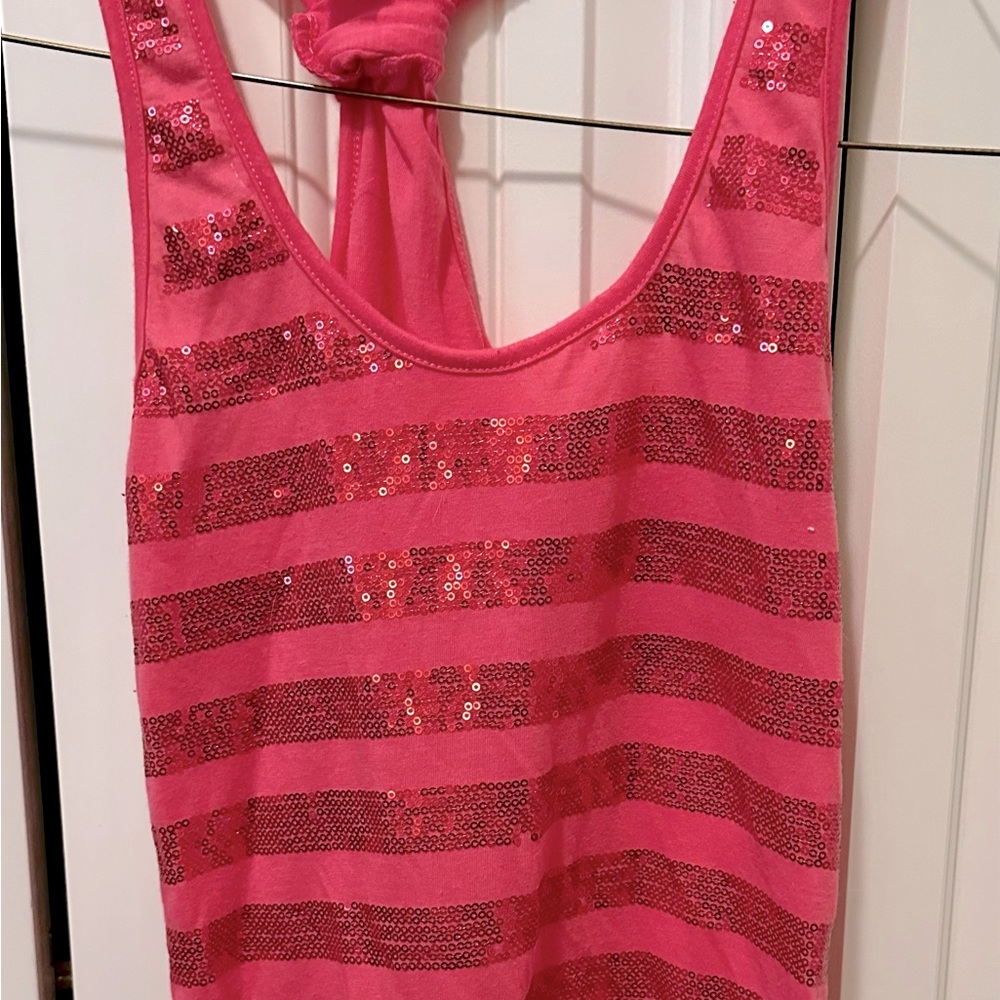 Women’s tank top size medium